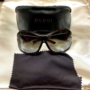 Gucci Sunglass